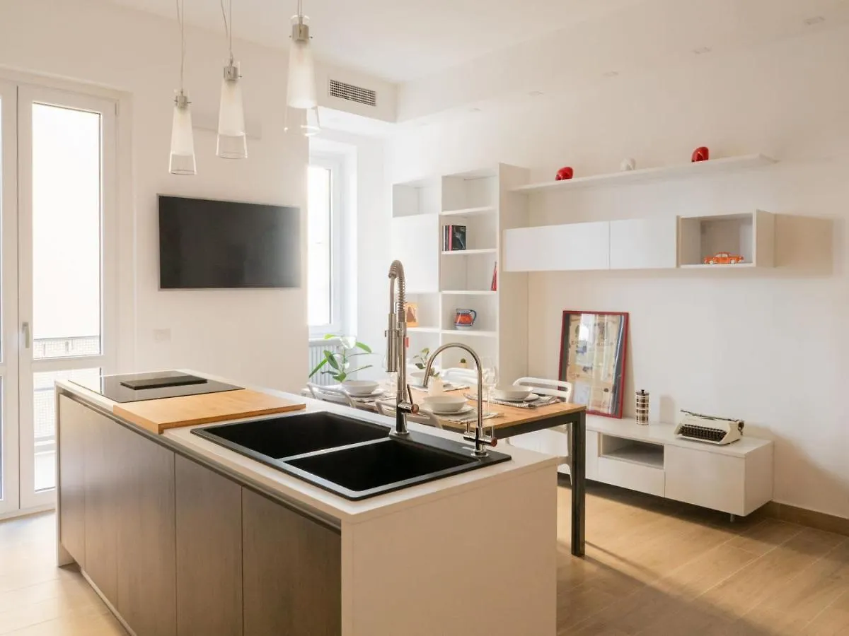 The Best Rent - Beautiful Two-Bedroom Apartment Close To Cinque Giornate Square location
