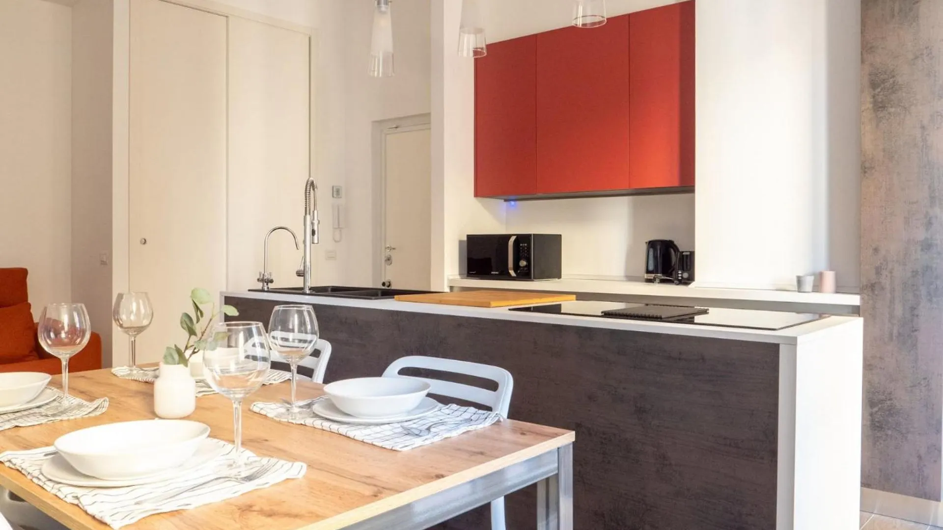 The Best Rent - Beautiful Two-Bedroom Apartment Close To Cinque Giornate Square Milan Italy